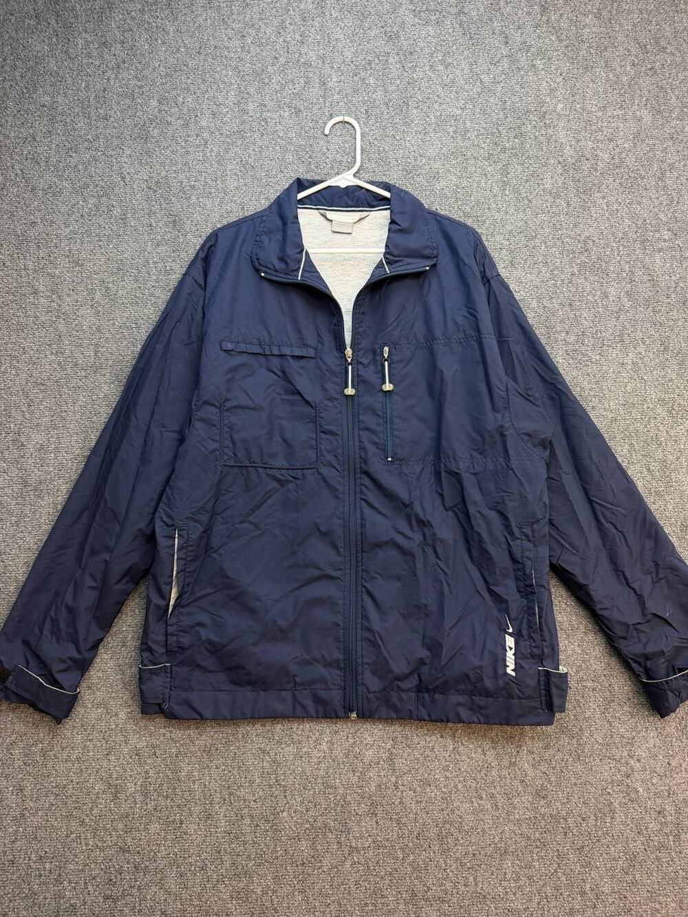 Vintage Nike Men’s Large Navy Blue Full Zip Nylon Windbreaker Jacket
